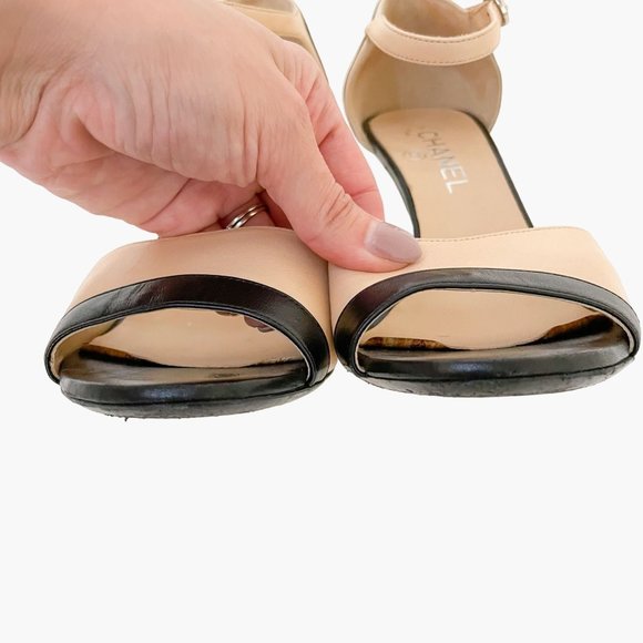 Chanel Two Tone CC Sandals EU 39.5 US 8.5-9 Beige Black Peep Toe High Heels - Picture 5 of 13
